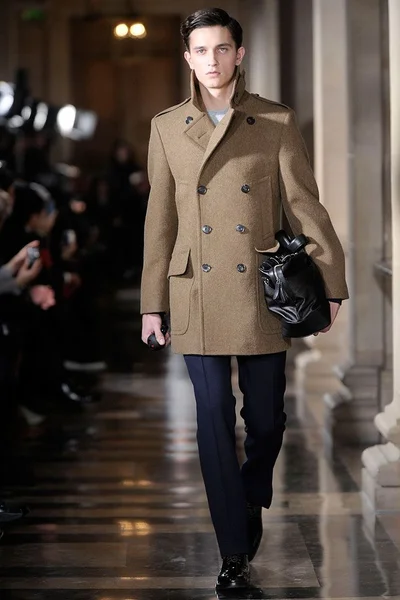 Look 29